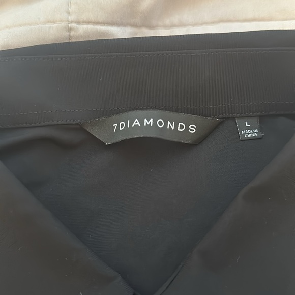 7 Diamonds Button Up Shirt- Large - Picture 2 of 3
